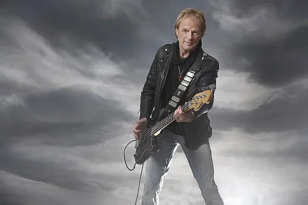 Copyright © Martin Engelien